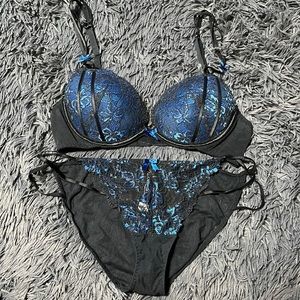 Adore me SET
